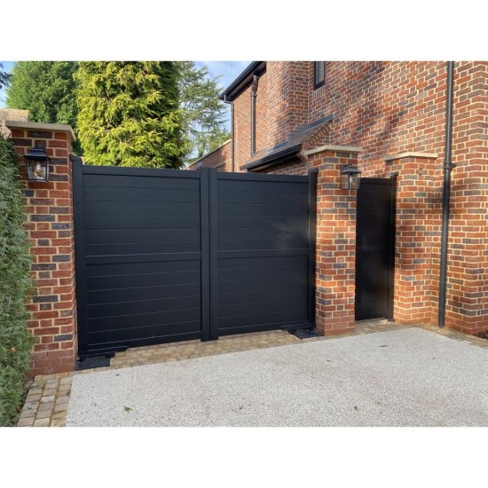 3000 x 1600mm Dartmoor Double Swing Flat Top Driveway Gate with Horizontal Solid Infill (Black)