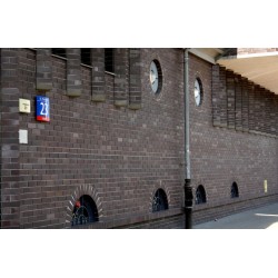 Roben Adelajda Burgundy Grooved Clinker Brick Roben Adelajda Burgundy Grooved Clinker Brick